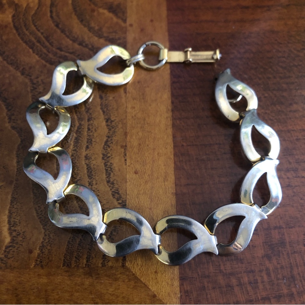 Vintage 70s gold plated teardrop swirl link bracelet